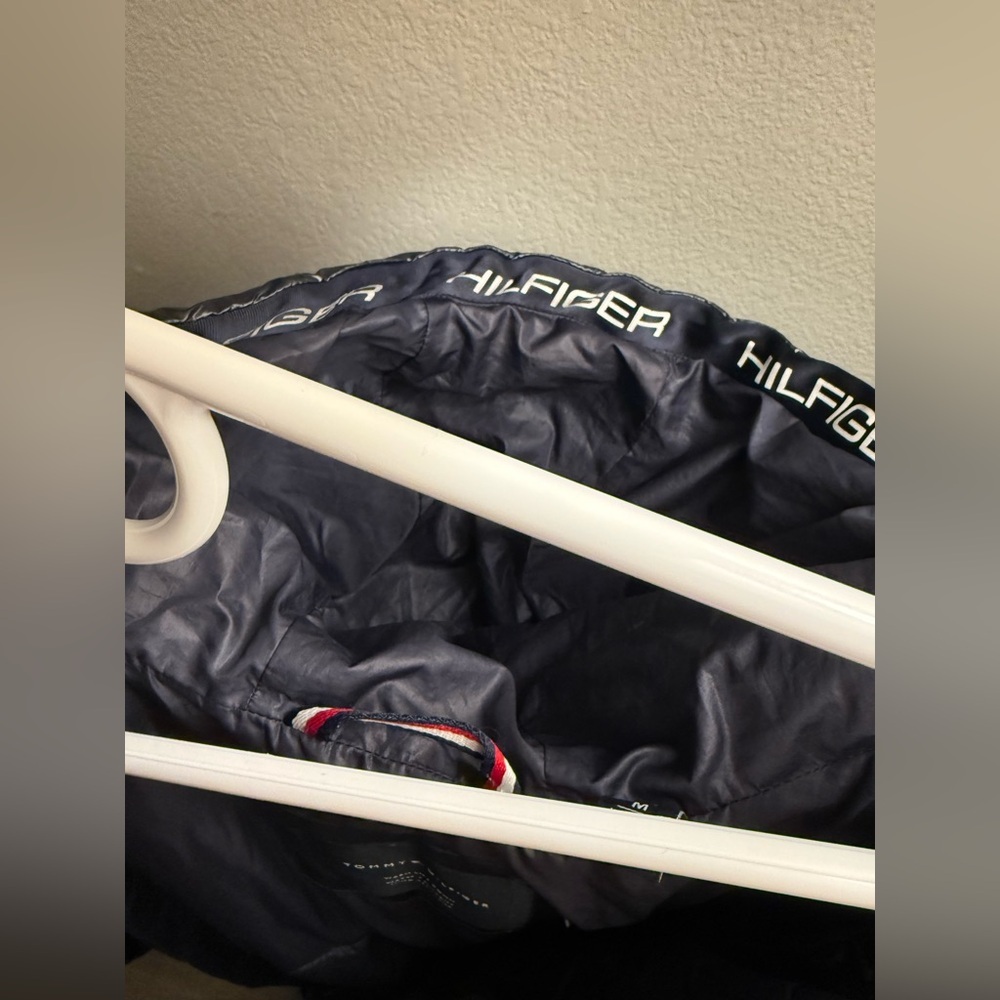 Tommy Hilfiger Men's Navy Pearlized Performance Hooded Puffer Jacket Size M - Picture 7 of 11